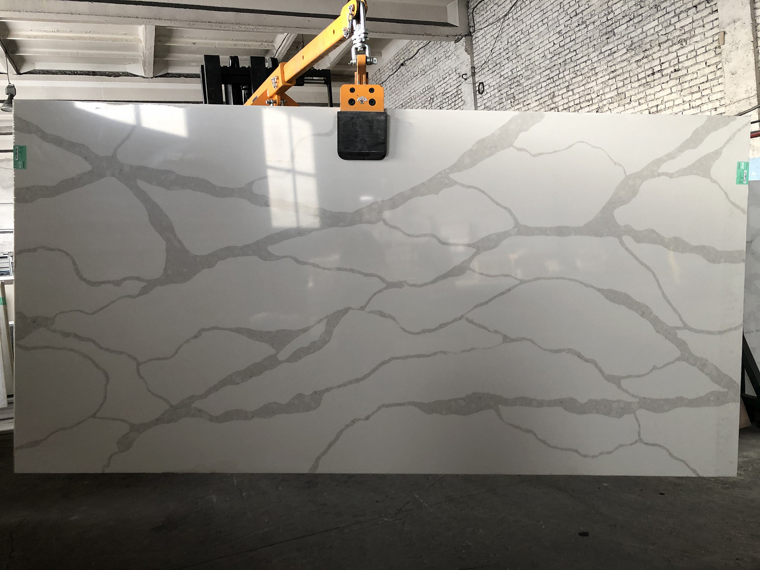 Viatera CT7L Calacatta Edge